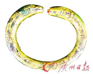 鎏金虬龍紋環(huán)。