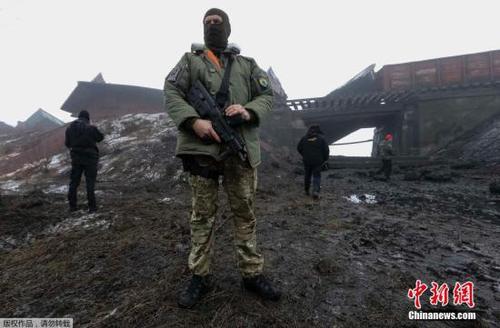 當?shù)貢r間2015年1月21日，烏克蘭頓涅茨克，烏克蘭政府軍與民間武裝沖突，致頓涅茨克橋梁、機場等建筑被毀。