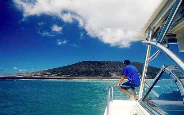 圖為火山噴發(fā)后造成的小島