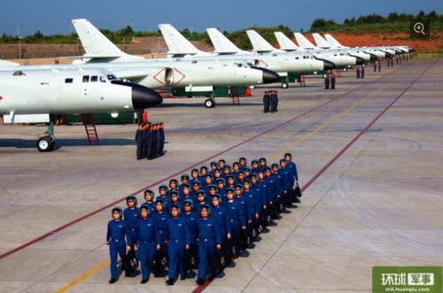 裝備某新型轟炸機(jī)的空軍航空兵某師，在強(qiáng)軍實踐中不斷提升遠(yuǎn)海機(jī)動作戰(zhàn)能力。該機(jī)機(jī)型首次曝光時機(jī)身上有“戰(zhàn)神”字樣，因此得名。