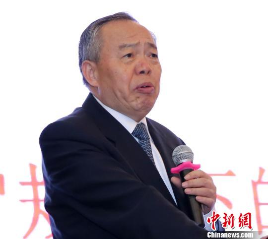 中國PPP研究院理事長、原中共中央政策研究室副主任鄭新立做主旨演講。　鐘欣 攝