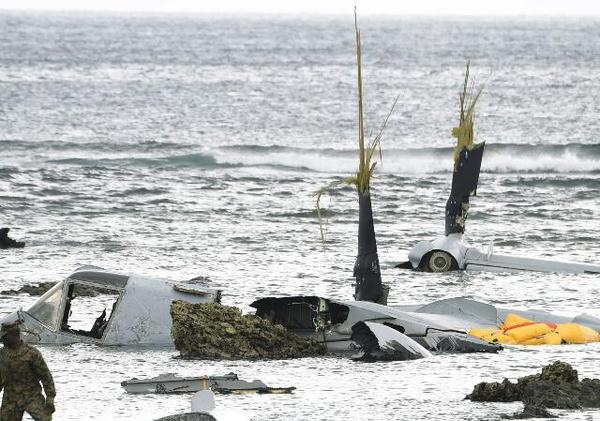 美軍“魚鷹”運(yùn)輸機(jī)恢復(fù)飛行 引沖繩縣各界抗議