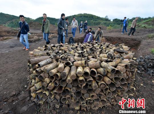 桐木嶺遺址出土的坩堝?！⊥ㄓ崋T 歐陽(yáng)常海 攝