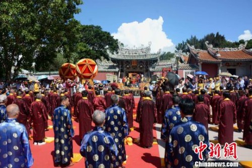 圖為祭祀慶典活動?！埥鸫?攝