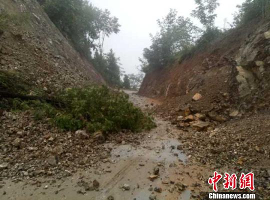 圖為商洛發(fā)生暴雨洪澇災(zāi)害?！∪f濤 攝