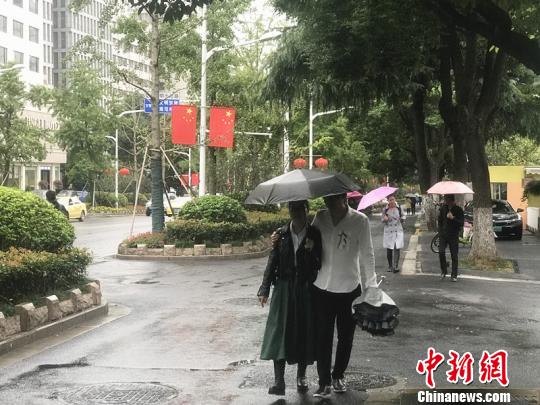 強(qiáng)冷空氣橫掃長三角氣溫“三級跳”多地迎入秋