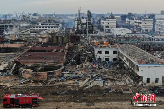 3月22日，江蘇鹽城響水縣陳家港鎮(zhèn)江蘇天嘉宜化工有限公司爆炸核心周邊一企業(yè)一片狼藉。<a target='_blank' href='http://www.chinanews.com/'>中新社</a>記者 泱波 攝