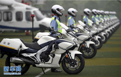 5月27日，警察攜警用摩托參加誓師大會(huì)。